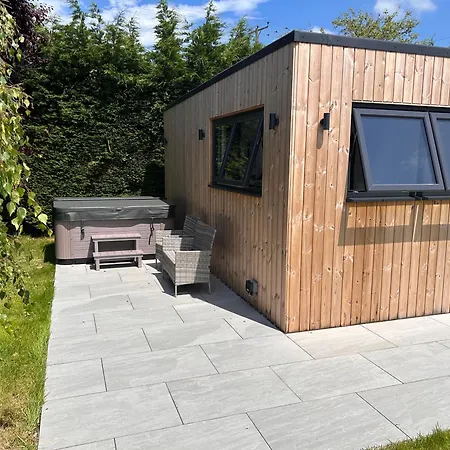 Court Lane Stables - Premium Rural Retreat With Hot Tub Villa Hadlow Exterior photo