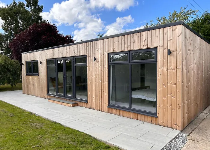 Court Lane Stables - Premium Rural Retreat With Hot Tub