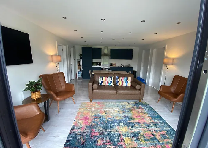 Court Lane Stables - Premium Rural Retreat With Hot Tub