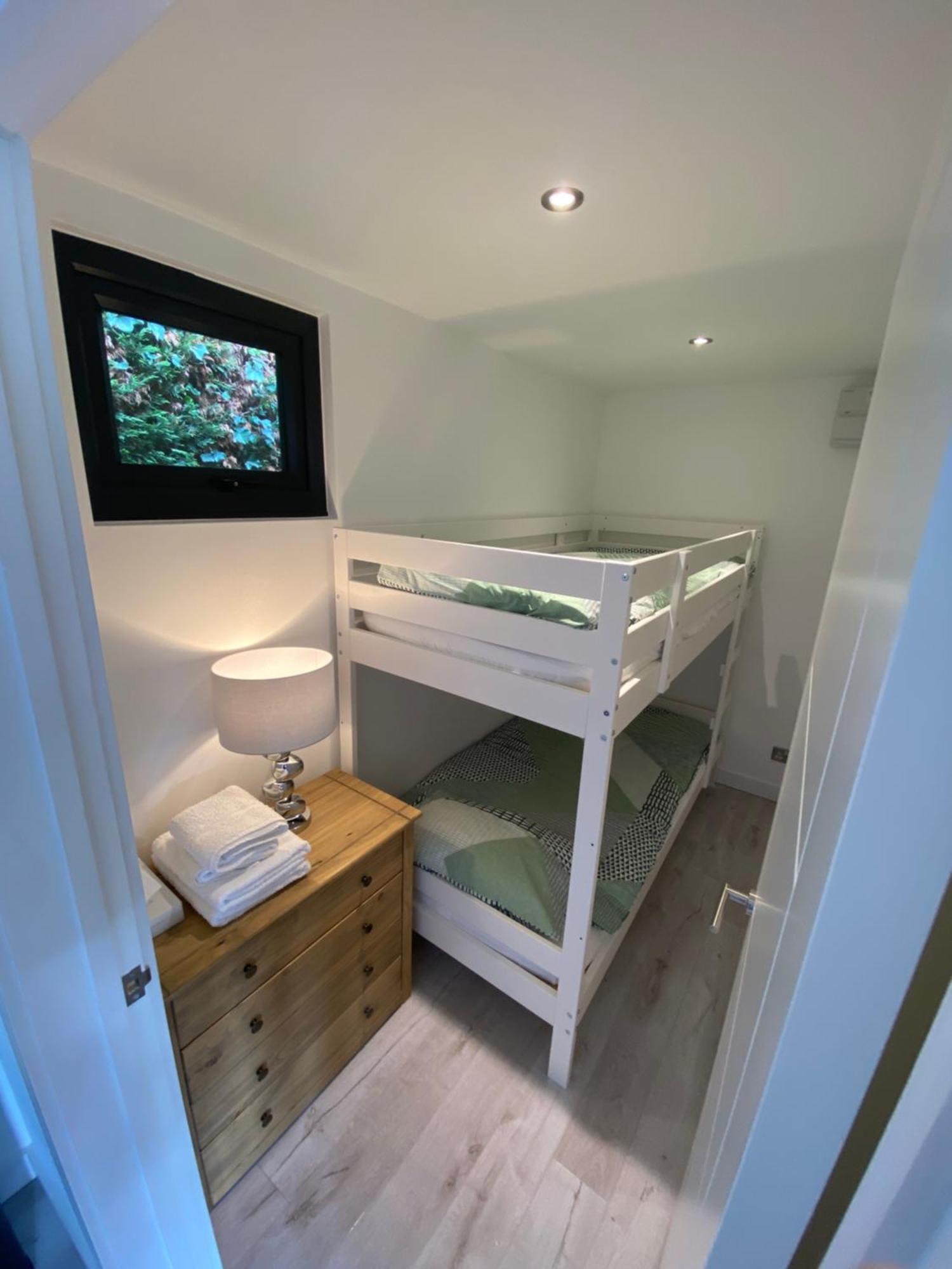Court Lane Stables - Premium Rural Retreat With Hot Tub
